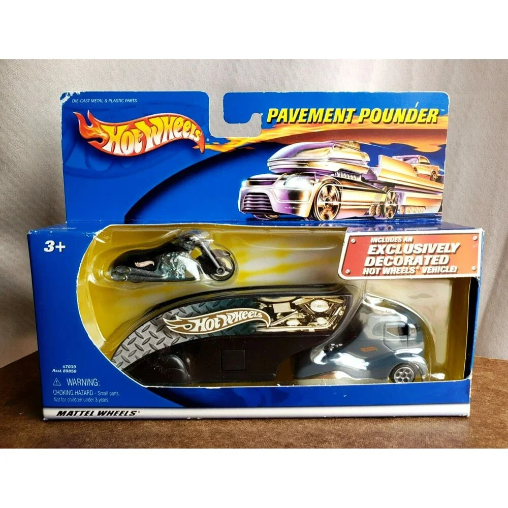 Hot Wheels PAVEMENT POUNDERS CABOVER TRUCK & SCHORCHIN' SCOOTER #47039 Groupe 13